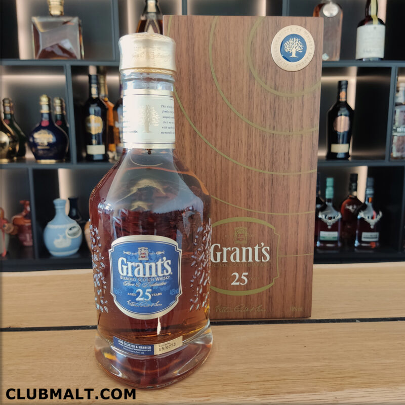 GRANT'S RARE & DISTINCTIVE 25Y 70CL