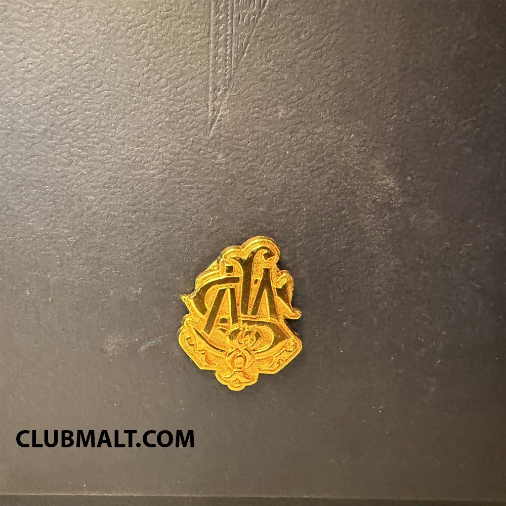 Johnnie Walker Blue Label King George V old edition 70CL (Broken Pin)