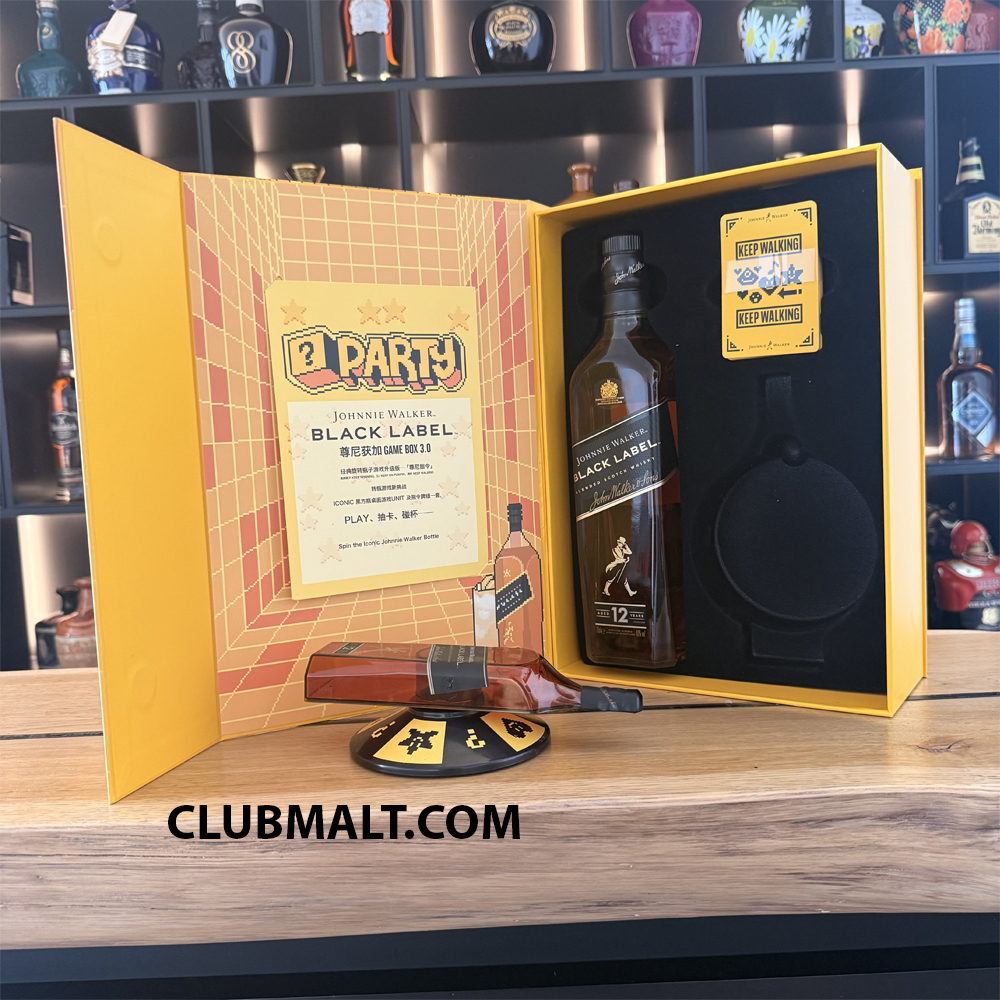 JOHNNIE WALKER BLACK LABEL 12Y 70CL - CARDS GAME BOX SET 3.0 CHINA EXCLUSIVE
